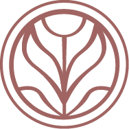 rotes Logo runder kreis mit Pflanze in der Mitte, Logo von Naturraum Ergotherapie in Neukirchen vorm Wald, Niederbayern